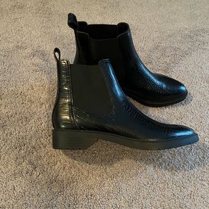 Black Chelsea boots